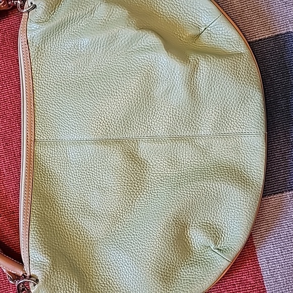 STUNNING MAXX NEW YORK PASTEL GREEN LEATHER HOBO SHOULDER BAG - Picture 4 of 11